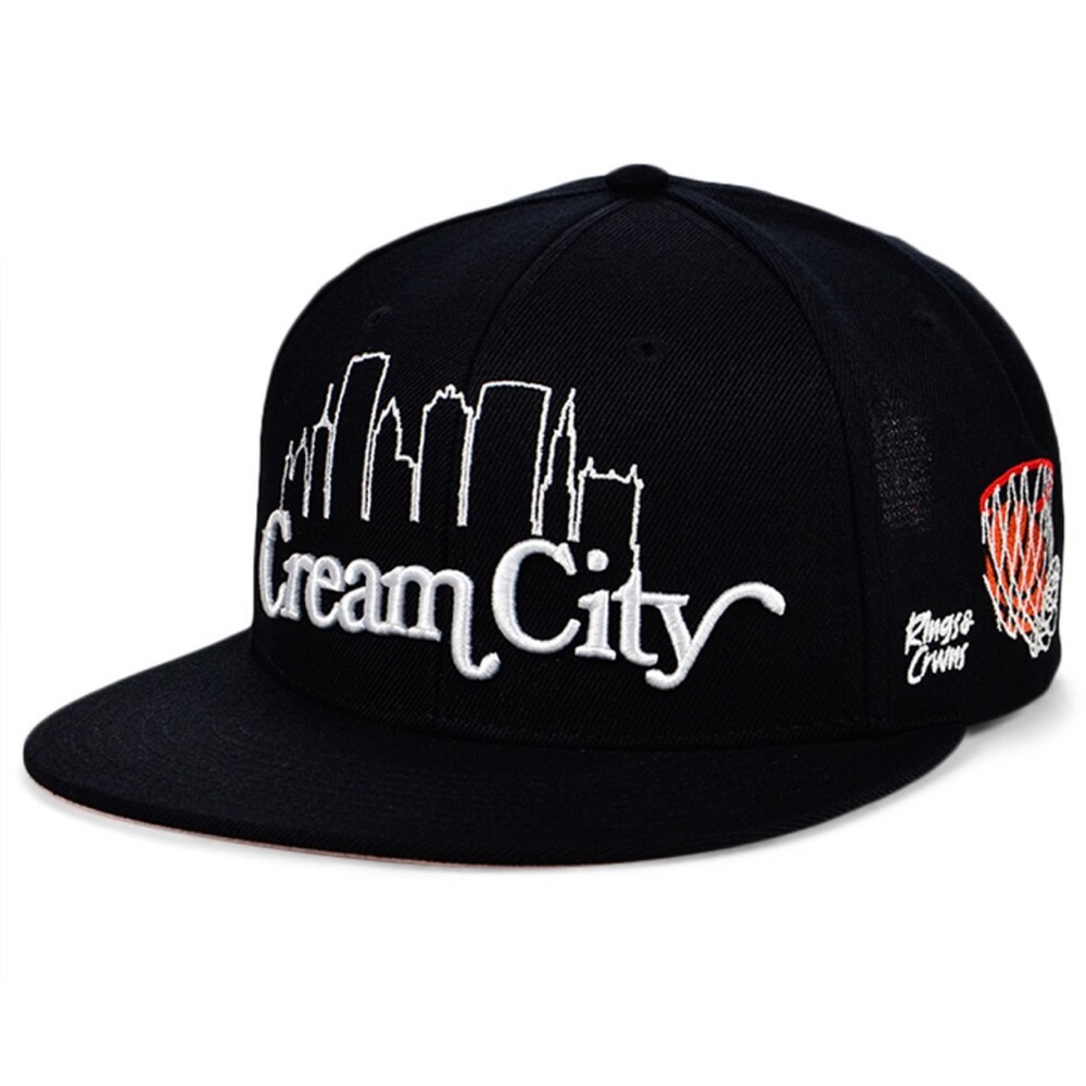 NWT Rings & Crwns Milwaukee Skyline SnapBack